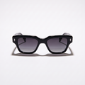 Lunettes de soleil wayfarer noires OZOURI Casablanca - vue de face
